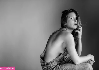 Oliwia Pawelczak [ oliwia-pawelczak ] - big ass need to be eaten and poked