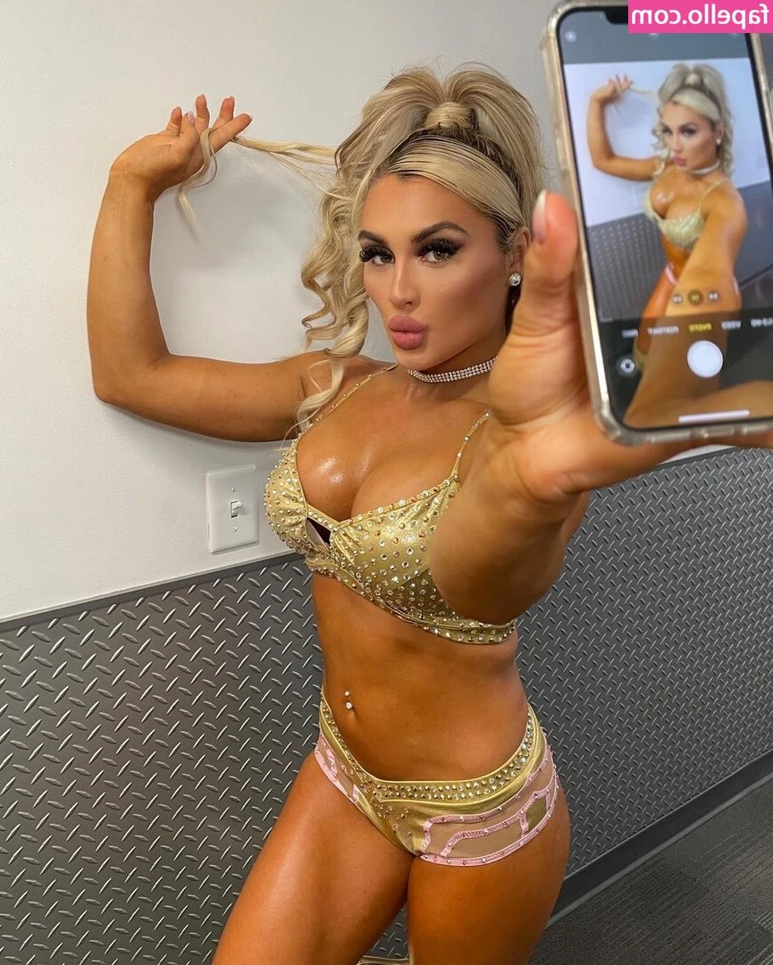 Tiffany Stratton [ tiffany-stratton ] - Do you love my style?