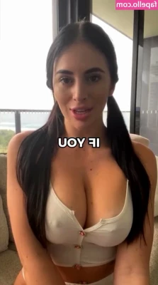 Izzy Davis [ izzy-davis-11 ] - Sucking my dildo with my tits out 👅💦