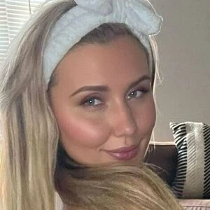 kisstheskye