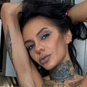 liz_lux