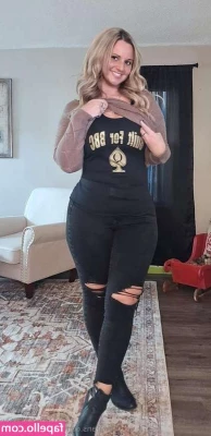 churchwifey_kk [ churchwifey-kk ] - This is exactly how I want to sit on that cock. Dm me now 😈
