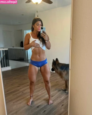 Katie Jones [ katie-jones ] - Who s having a freaky Friday