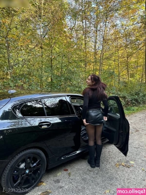 Madisonsecret_1 [ madisonsecret-1 ] - Strong start to the weekend