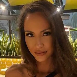 Elania Viktoria