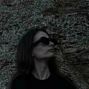 hidden_girlfriend