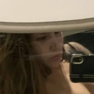 xlovelyadrianax