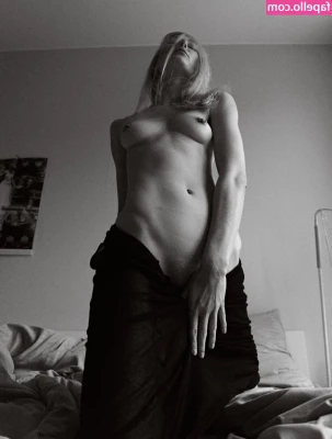 Kristina Denisenko [ kristina-denisenko ] - Touched by the morning sun