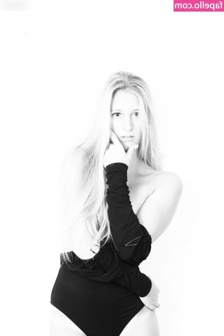 Annesophie Linn [ annesophie-linn ] - Sent u some surprises in your dm's!  Im just taking care of your