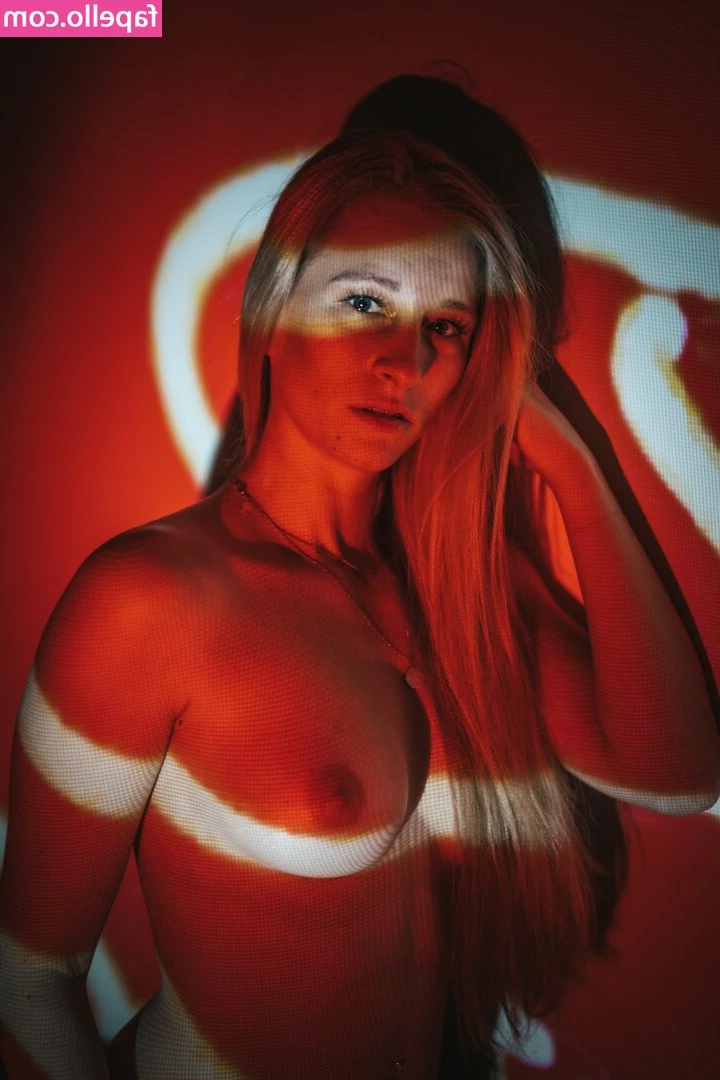 Annesophie Linn [ annesophie-linn ] - The Studio this was taken at has since closed down  My dream is to