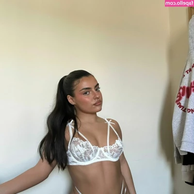 Carlysophie [ carlysophie-1 ] - Lickable? yes or no....