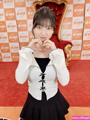 瀬戸環奈 Kanna Seto [ kanna-seto ] - But Grandmother  what big teeth you have    Working on a cosplay