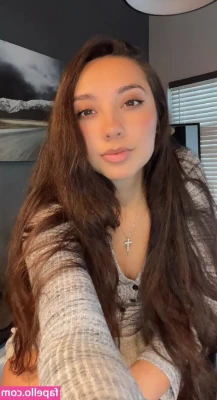 Theegoldenrose [ theegoldenrose-1 ] - Will you let me sit on your face today and leave all my juice on your