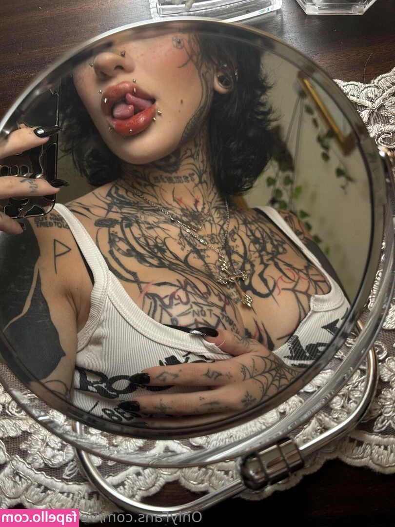 vennusativaa [ vennusativaa-2 ] - Good morning! Who woke up horny?! Unlock this post to see me in my