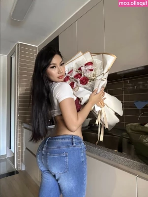 rachelleruth_ [ rachelleruth ] - You know you want to get me wet