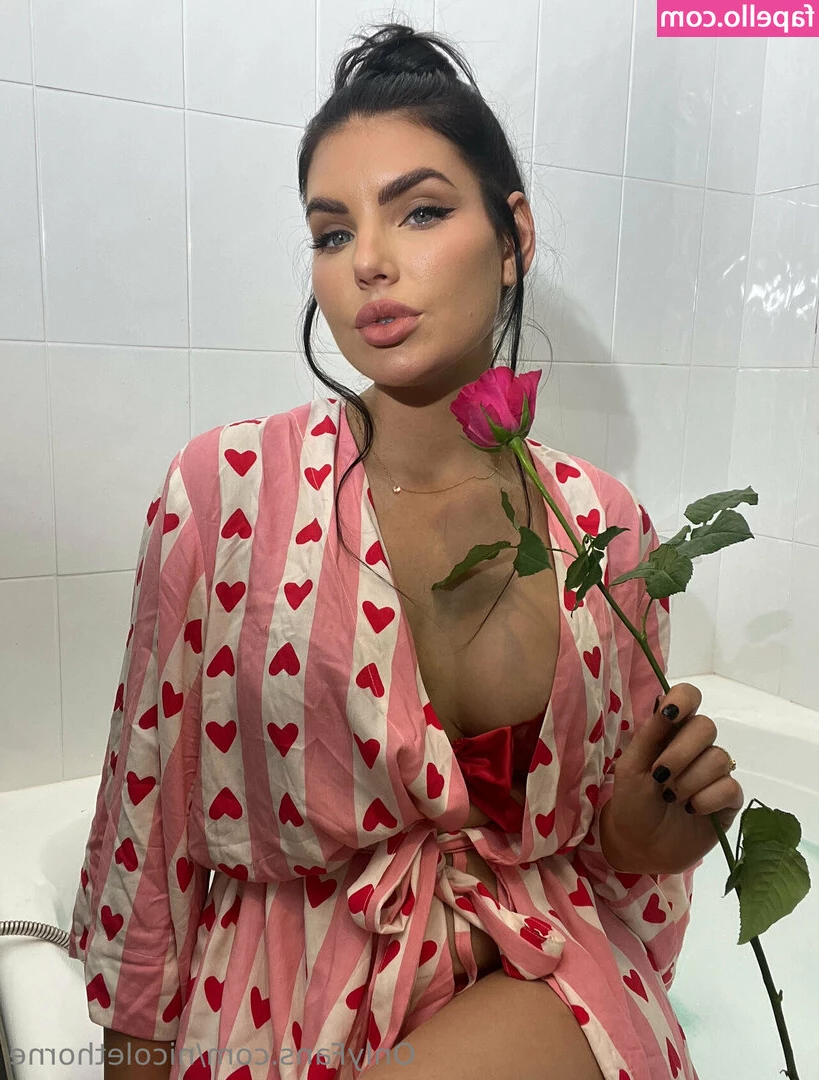 nicolethorne - Awwww playing dress up