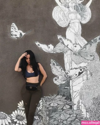 Jimena Sanchez [ jimena-sanchez ] - The vip page is much better and only getting better so why you still