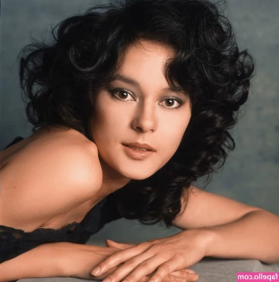 Meg Tilly [ meg-tilly ] - Wanna dip your toes with me