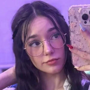 Izzyuwuu