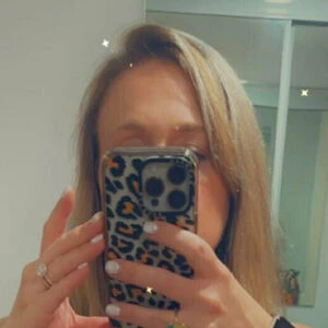akhotwifefantasyfree