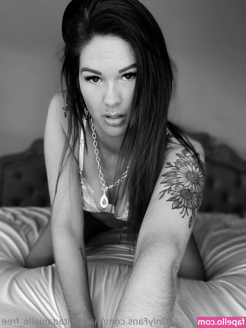 mamacitadanielle_free [ mamacitadanielle-free ] - Me mojo super rapido