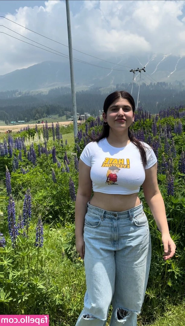 Ridhima Singh [ ridhima-singh ] - Going to get a coffee 💦😉😈🔪