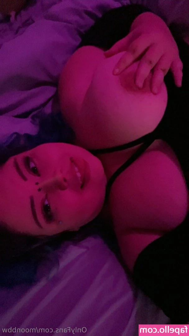 moonbbw - Let s keep this between just us