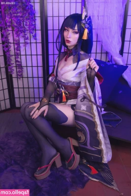 Shiro Kitsune [ shiro-kitsune-20 ] - Open wide
