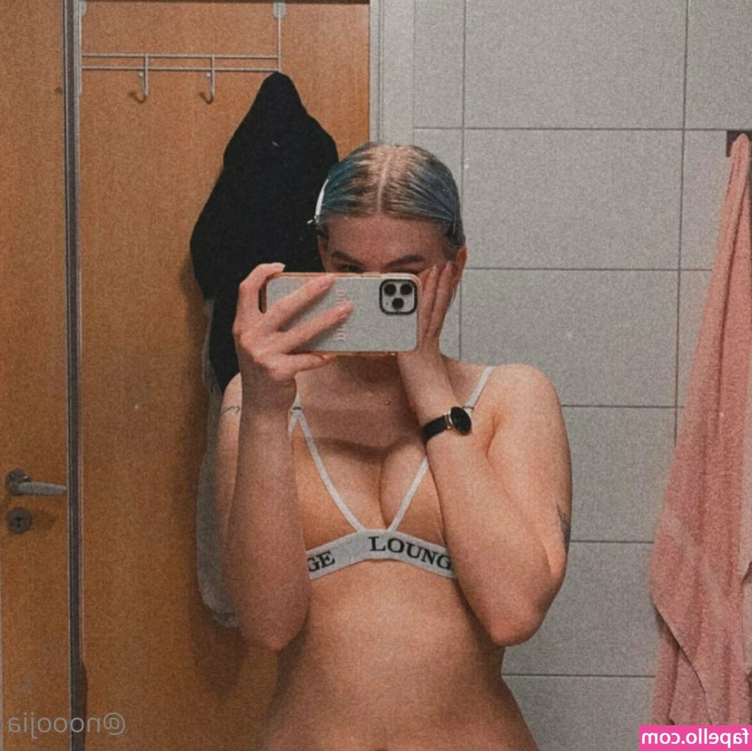 nooojia - Gunna live stream when I set up my cam room properly  so you can see
