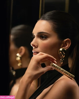 Kendall Jenner [ kendall-jenner ] - I love this skirt