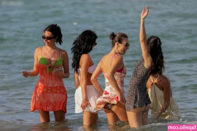 Kendall Jenner [ kendall-jenner ] - You guys love my blow jobs… don’t you? (;
