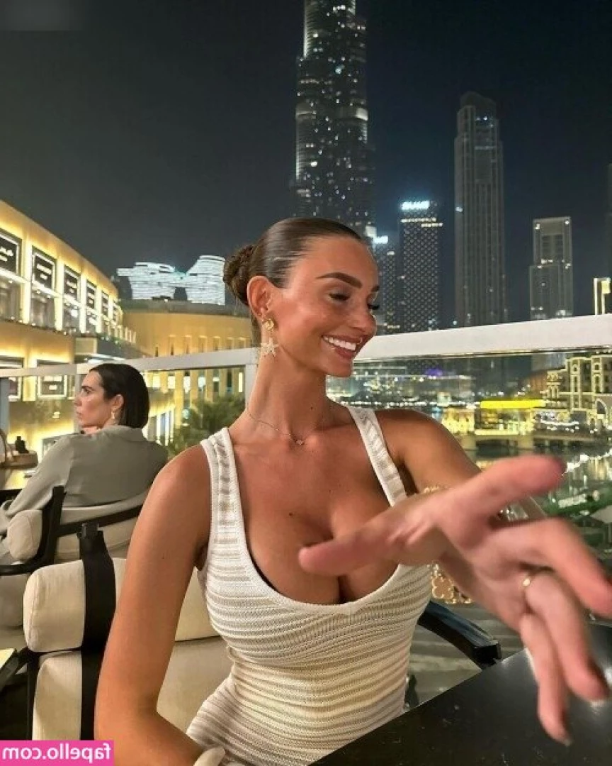 Maddy Cheary [ maddy-cheary-3 ] - Im sooo sorry eveyone for the delay in content ive been in filming so