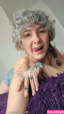mimidreamy - I know I m fully clothed in this pic  but who else daydreams of a