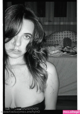 yuliachassss - Y all wanna see my bitch  message me for her info