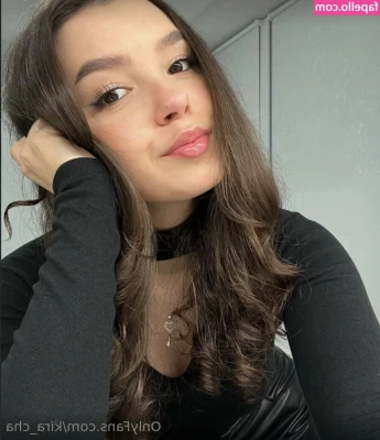 kira_cha [ kira-cha ] - Kiss me where I’m the pinkest ;)
