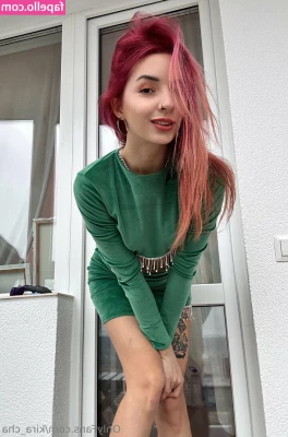kira_cha [ kira-cha ] - Wanna play  Hit me up in the DM