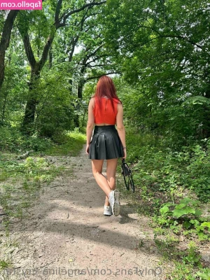 kira_cha [ kira-cha ] - Getting though your Humpday with my lovely lady lumps