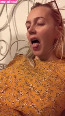 Sexy Julia [ sexy-julia ] - Red and Dimtiri have play and it turned into oily wrestling fuck 