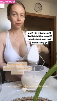 Sexy Julia [ sexy-julia ] - So much truth to this  Can U Hold my Halo so I can Be On Demon Time