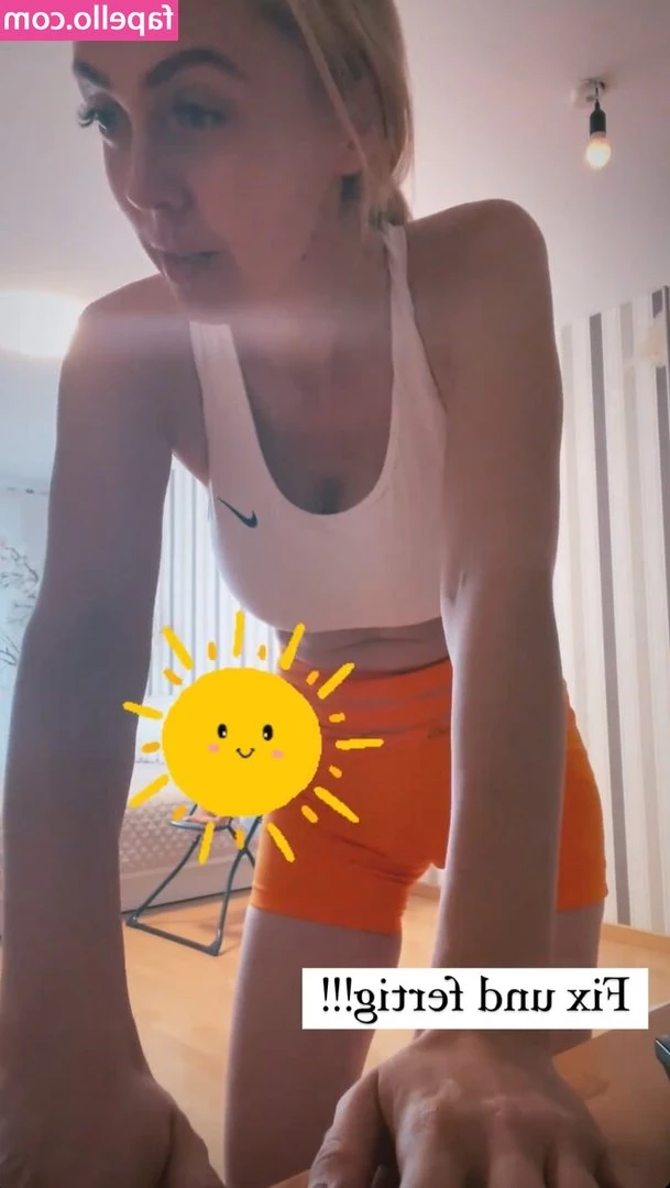 Sexy Julia [ sexy-julia ] - This jock makes my ass look so good  Come eat it