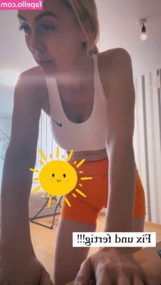 Sexy Julia [ sexy-julia ] - This jock makes my ass look so good  Come eat it
