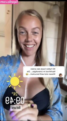 Sexy Julia [ sexy-julia ] - in what position do you want to enjoy my pussy