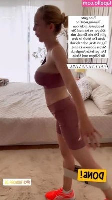 Sexy Julia [ sexy-julia ] - Do you love when I braid it out? 💇🏼‍♀️