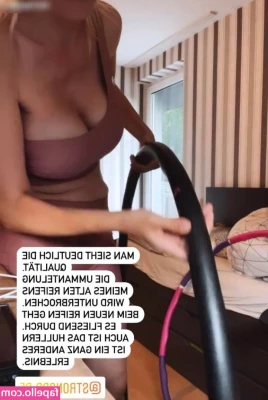 Sexy Julia [ sexy-julia ] - Nice fire