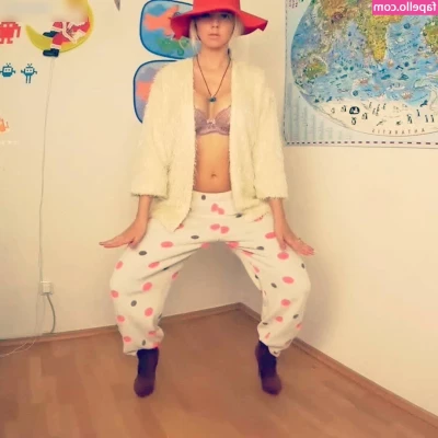 Sexy Julia [ sexy-julia ] - Come check me out