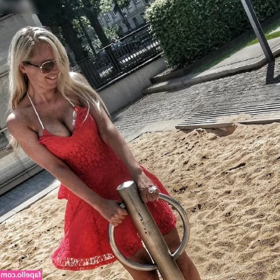Sexy Julia [ sexy-julia ] - Bet you'd love to start playing with these 😍😍😍