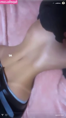 Halola - Do you wanna see me fuck my self in a airplane 🥰
