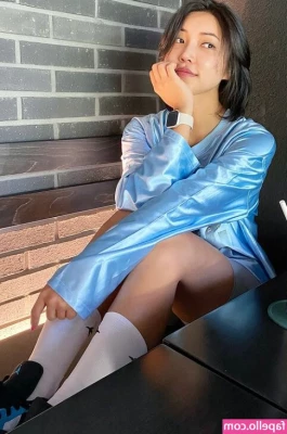 Beo Deul Jeong 정버들 [ beo-deul-jeong ] - Impromptu filming means the lighting isn t always great