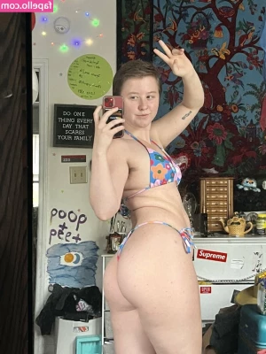 Cherrypix - I LOVE being wet   BUY 3 recent pics and I will send you 2 3 minute