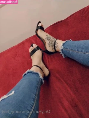 Samy Feet [ samy-feet ] - Did a shibari photo shoot  Ask me about all the naughty pics